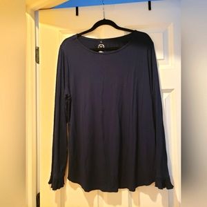 Womans long sleeve top, Maurices 24/7, size Xxl, Navy Blue, like new